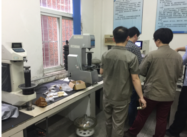 時代硬度實驗室全套產(chǎn)品進行維修、保養(yǎng)